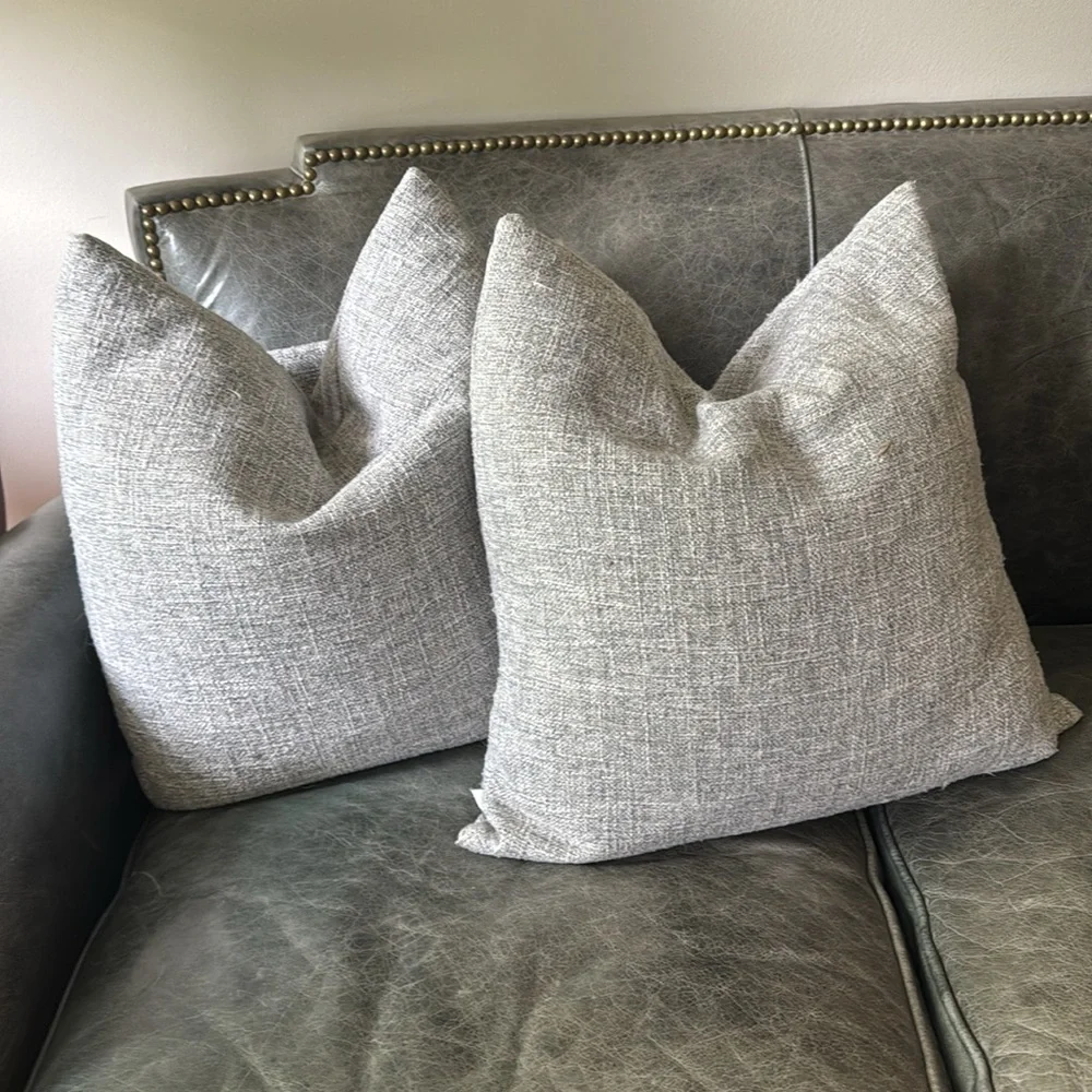 HOME COZY 2p Woven Gray 20”x20” Accent Down Throw Pillow Set Hidden Zipper EUC